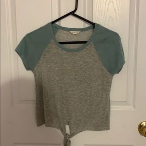 Blue and gray Aéropostale Shirt